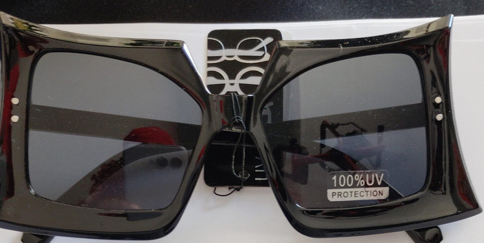 Classic Oversized UV400 Fashion Sunglasses for Women